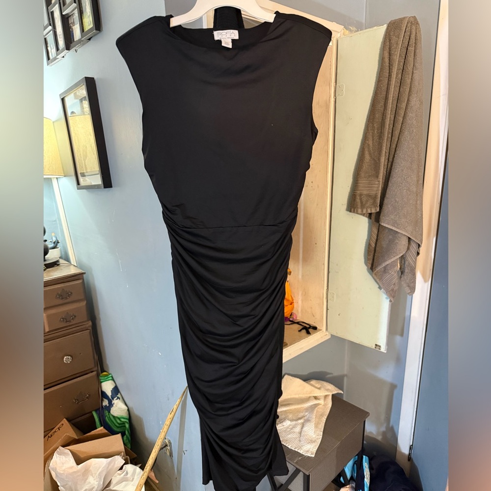 Sofia by Sofia Vergara Black Ruched Midi Dress